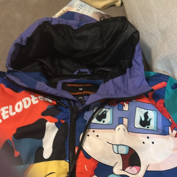 90s toon rain jacket paid 100 asking 50. Size medium in men’s. Has been worn 2x - Picture 11 of 11